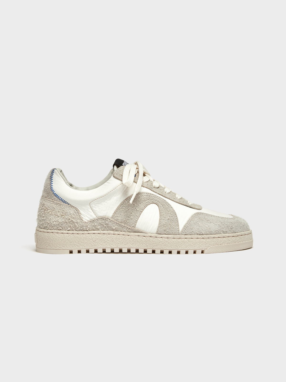 AERA SNEAKER